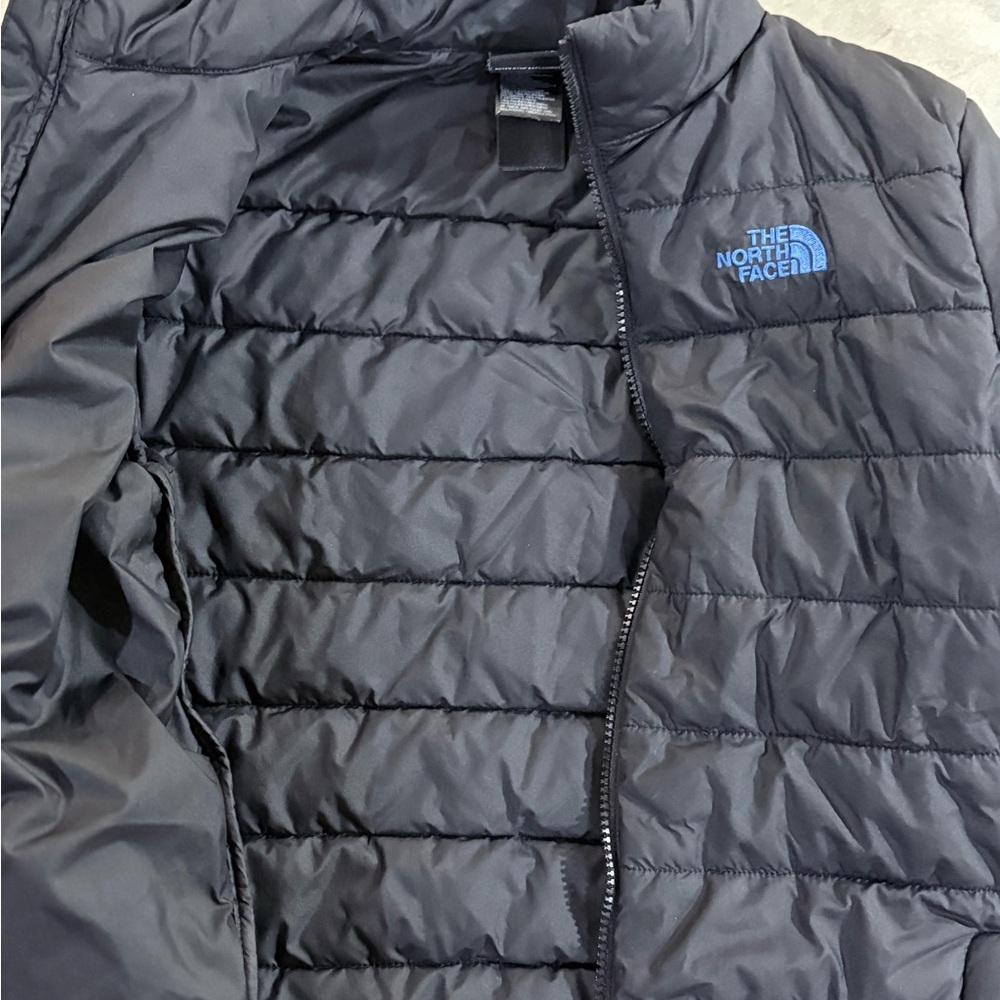The North Face boys black Puffer Jacket